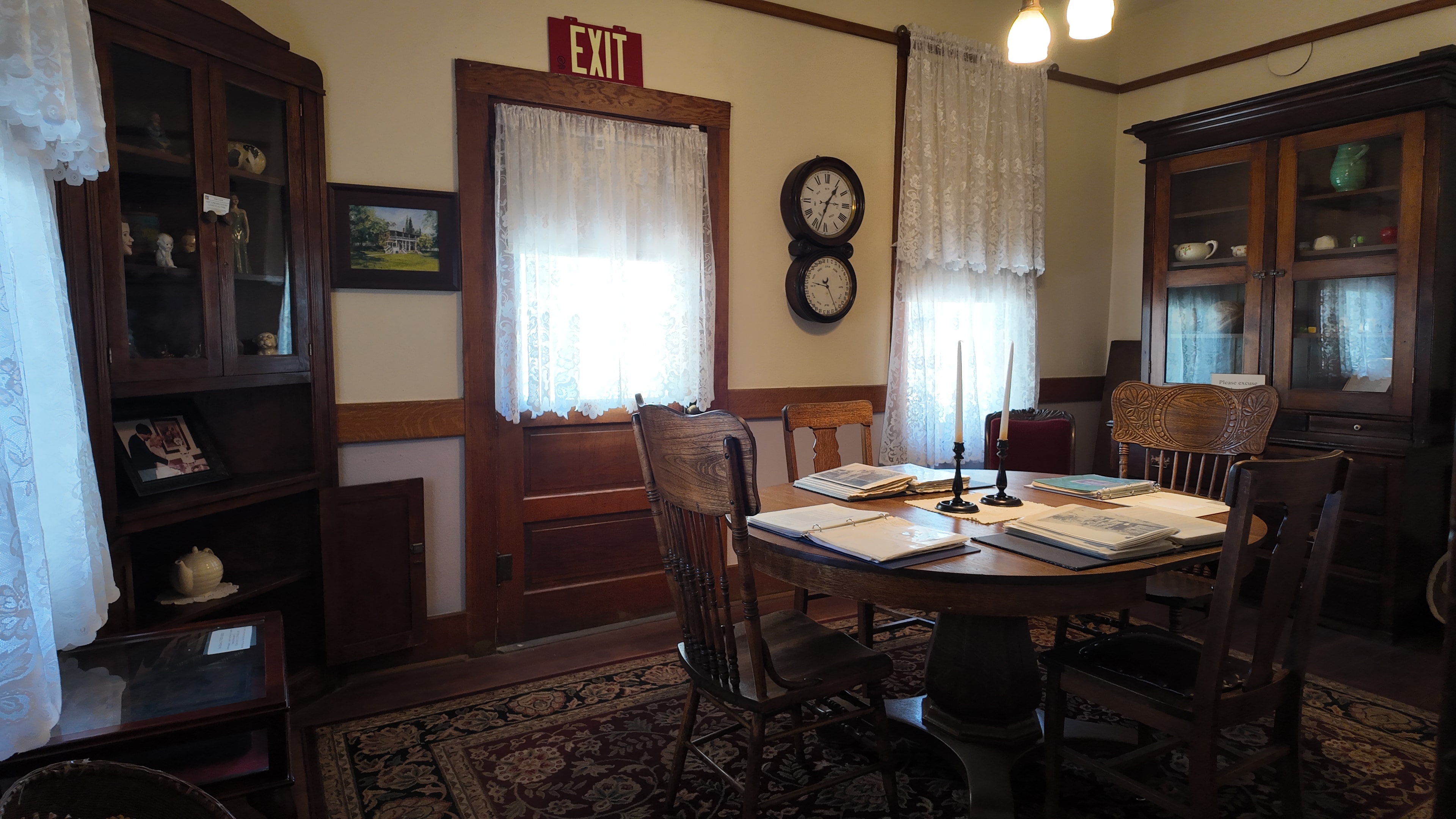 Bonelli House interior photo 1