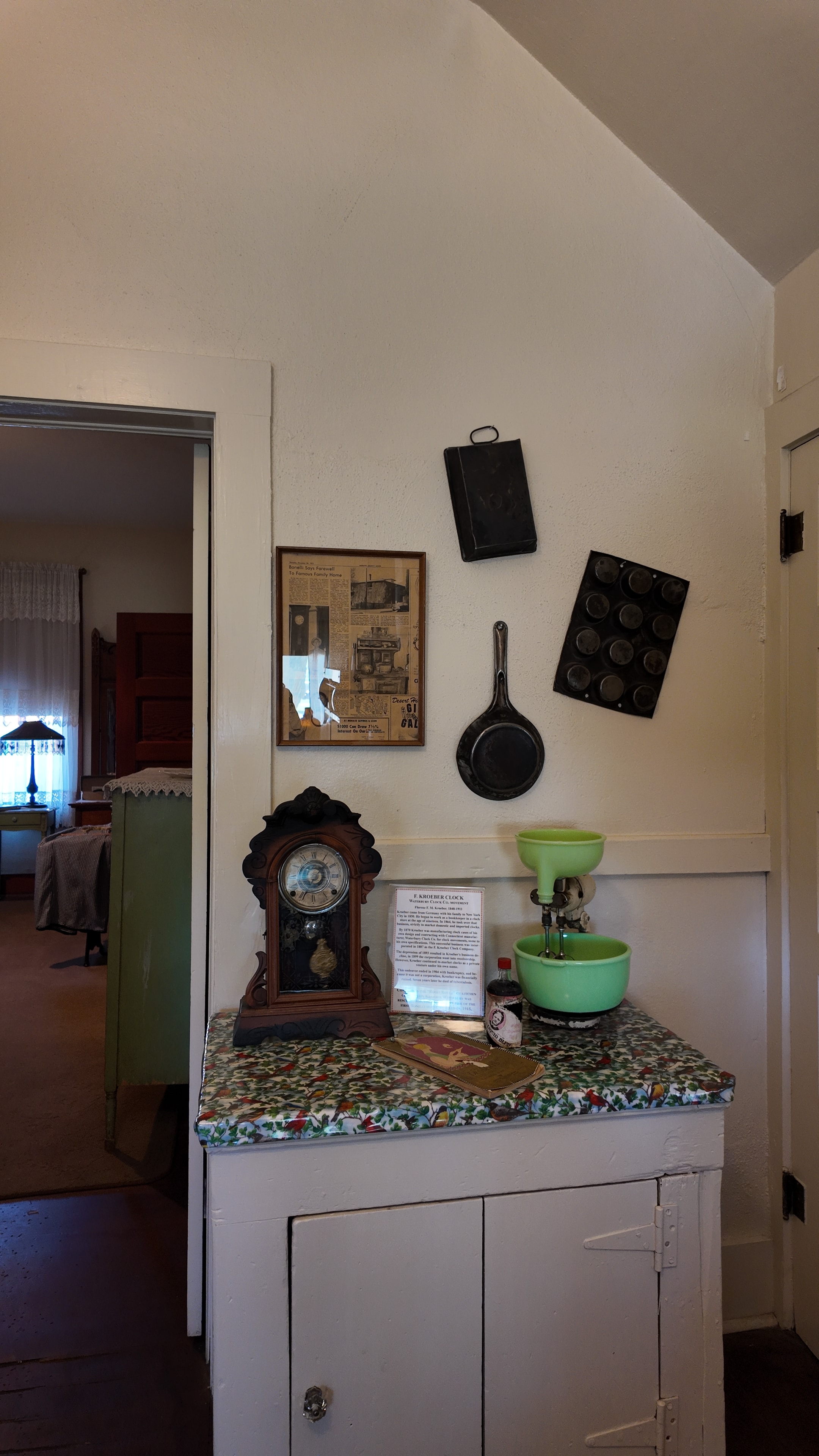 Bonelli House interior photo 3